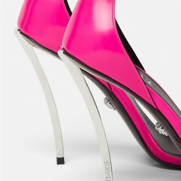 BRAND NEW AUTHENTIC VERSACE PIN-POINT SANDALS - Picture 2 of 3